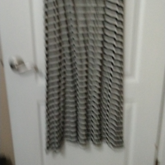 Long striped casual dress - Picture 2 of 3